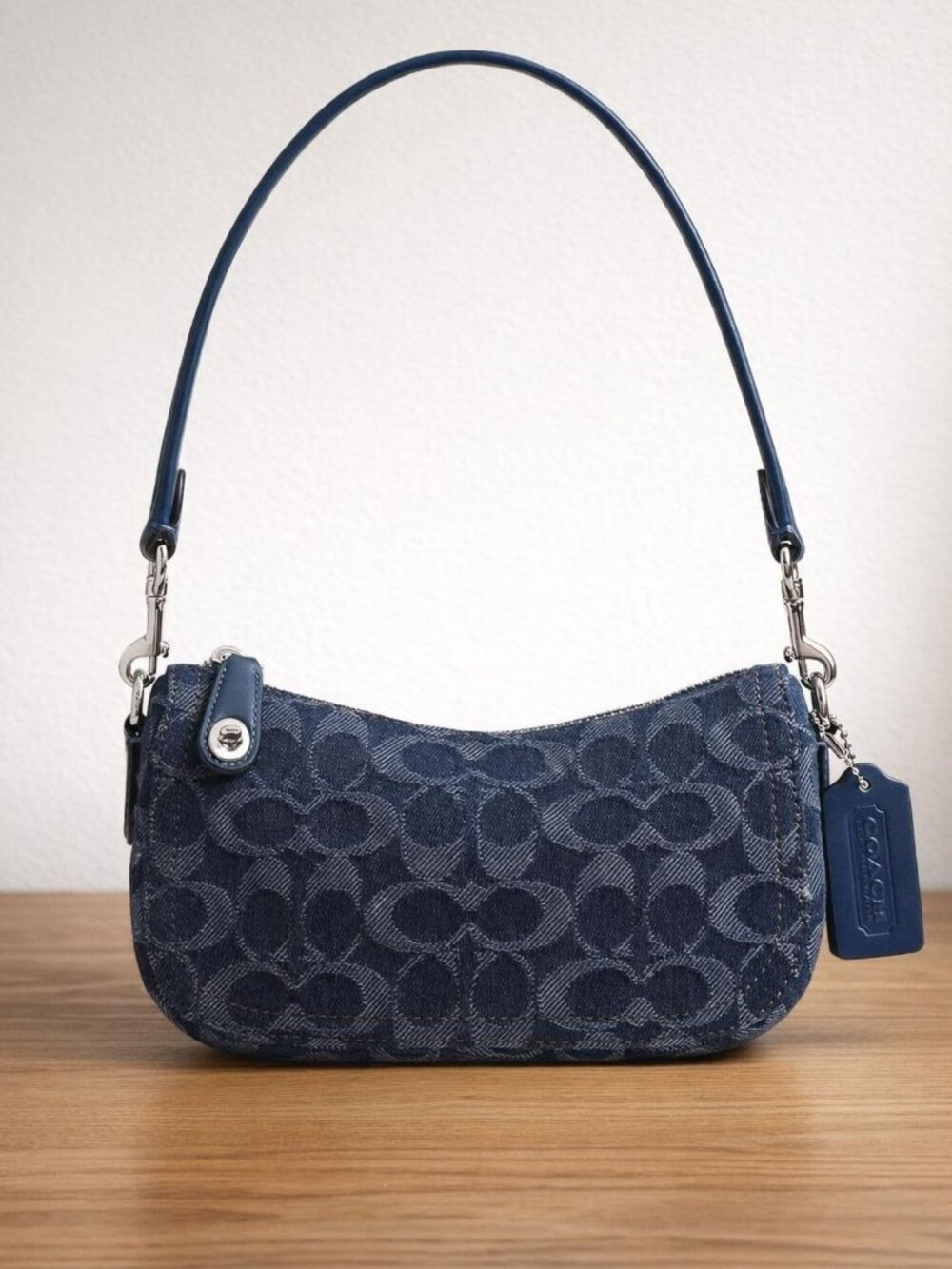 Coach Women’s Mini Swinger Bag 20 in Signature Denim - Picture 1 of 8